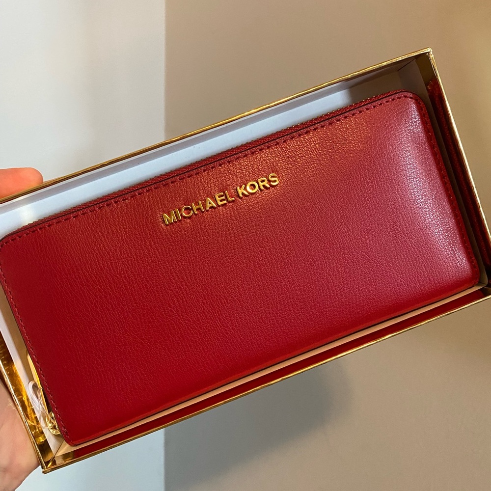 Scarlet Continental Leather Michael Kors Wallet NWT